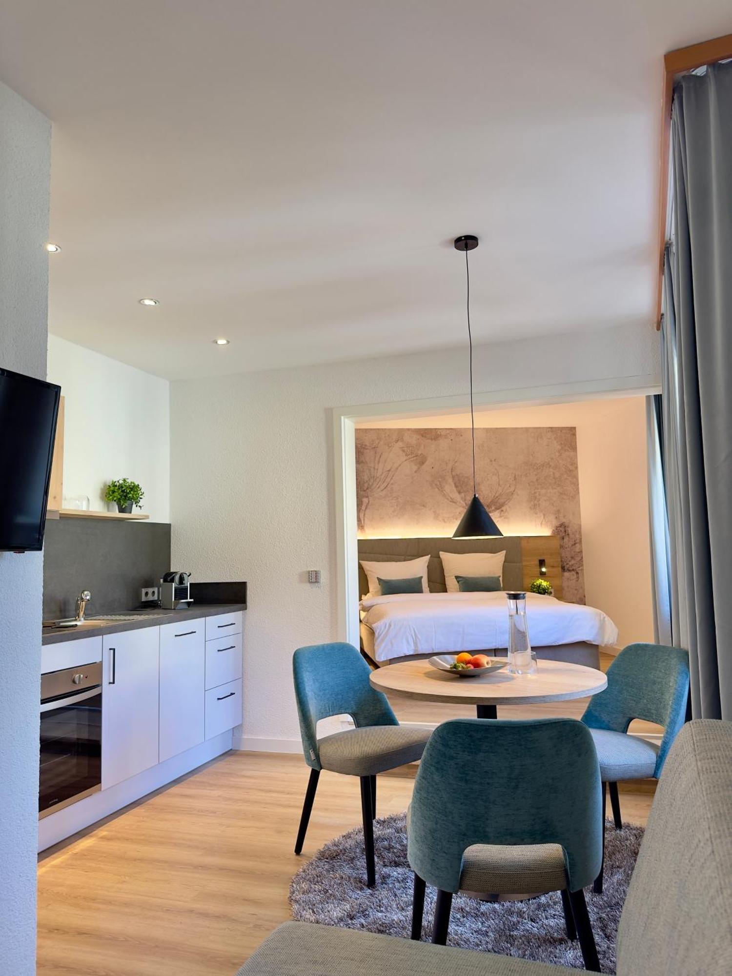 Living & Serviced Apartments By Blauer Wolf Gunzenhausen Bagian luar foto